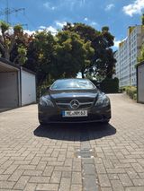 Mercedes-Benz E 320/E400 Sport Edition Autom. Sport Edition - Mercedes-Benz E 320: Coupé