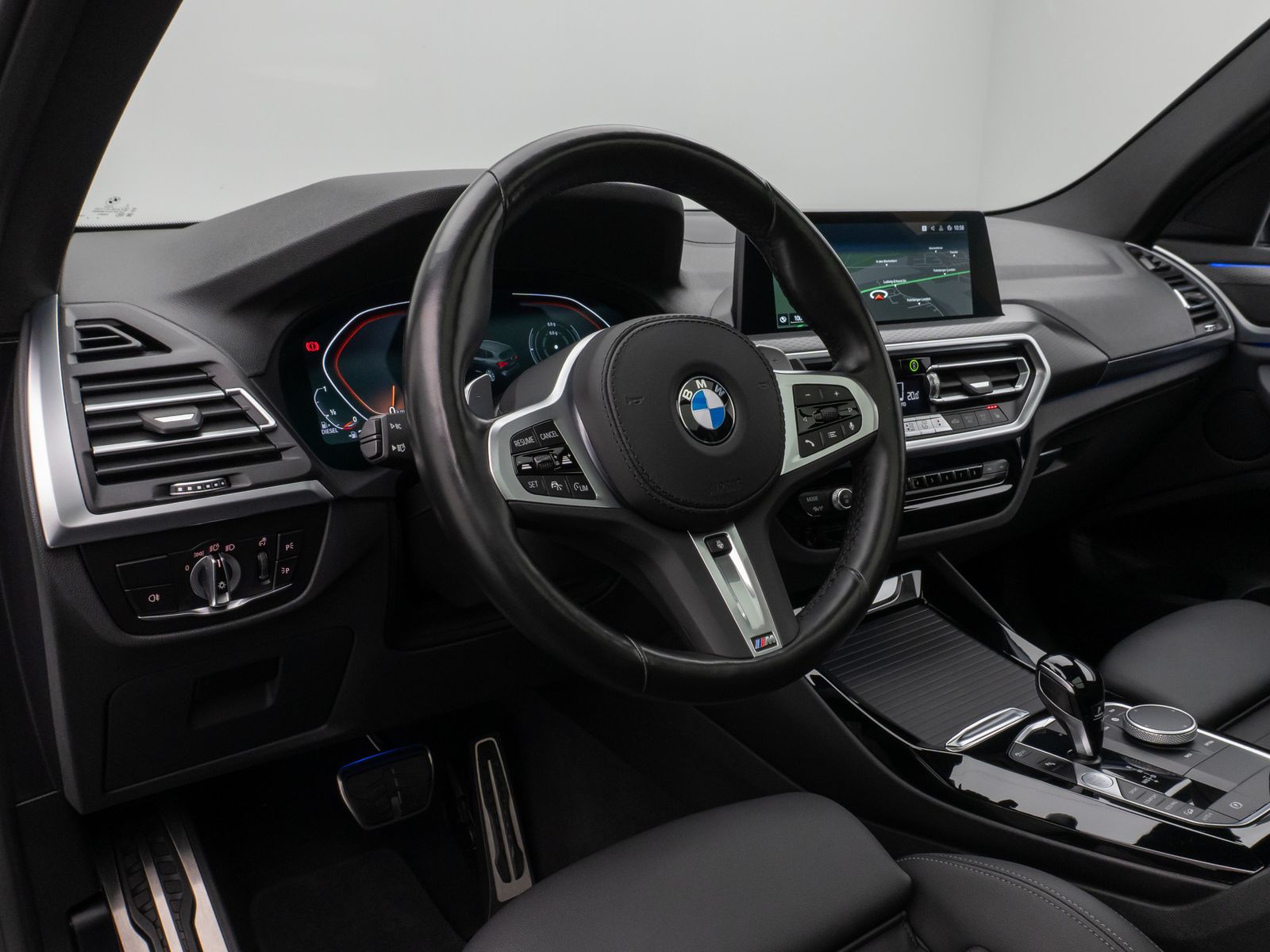 Fahrzeugabbildung BMW X3 xD20d M Sport Panorama Kamera Laser HUD HiFi