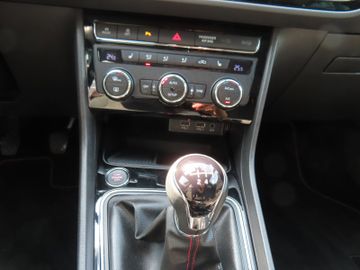 Fotografie 15 des Seat Leon ST FR 1.5 6-G AHK Pano Navi 18`