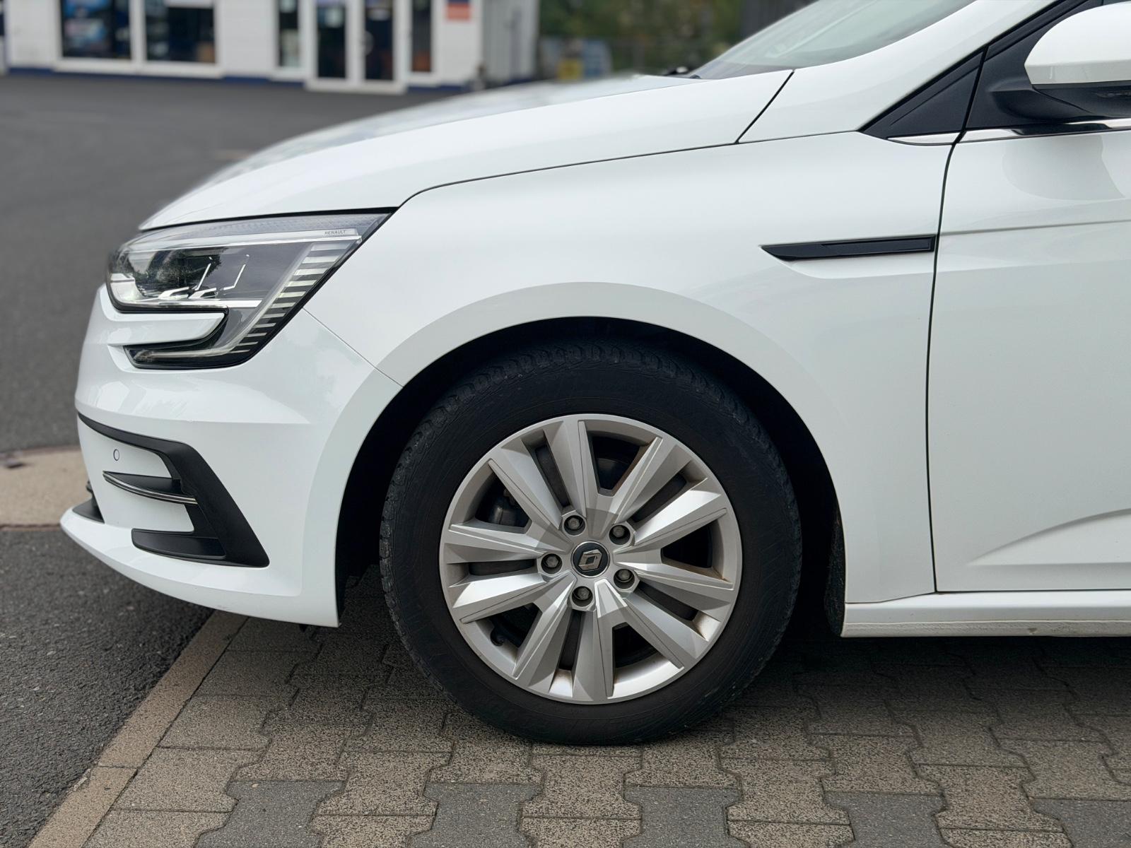 Renault Megane IV GT Automatik CarPlay Kamera AHK Spur