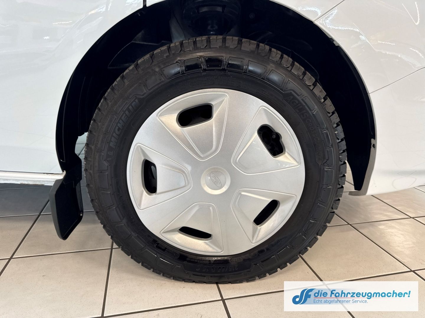 Fahrzeugabbildung Ford Transit Custom 320 L2 Trend Dyn. Kurvenlicht DAB