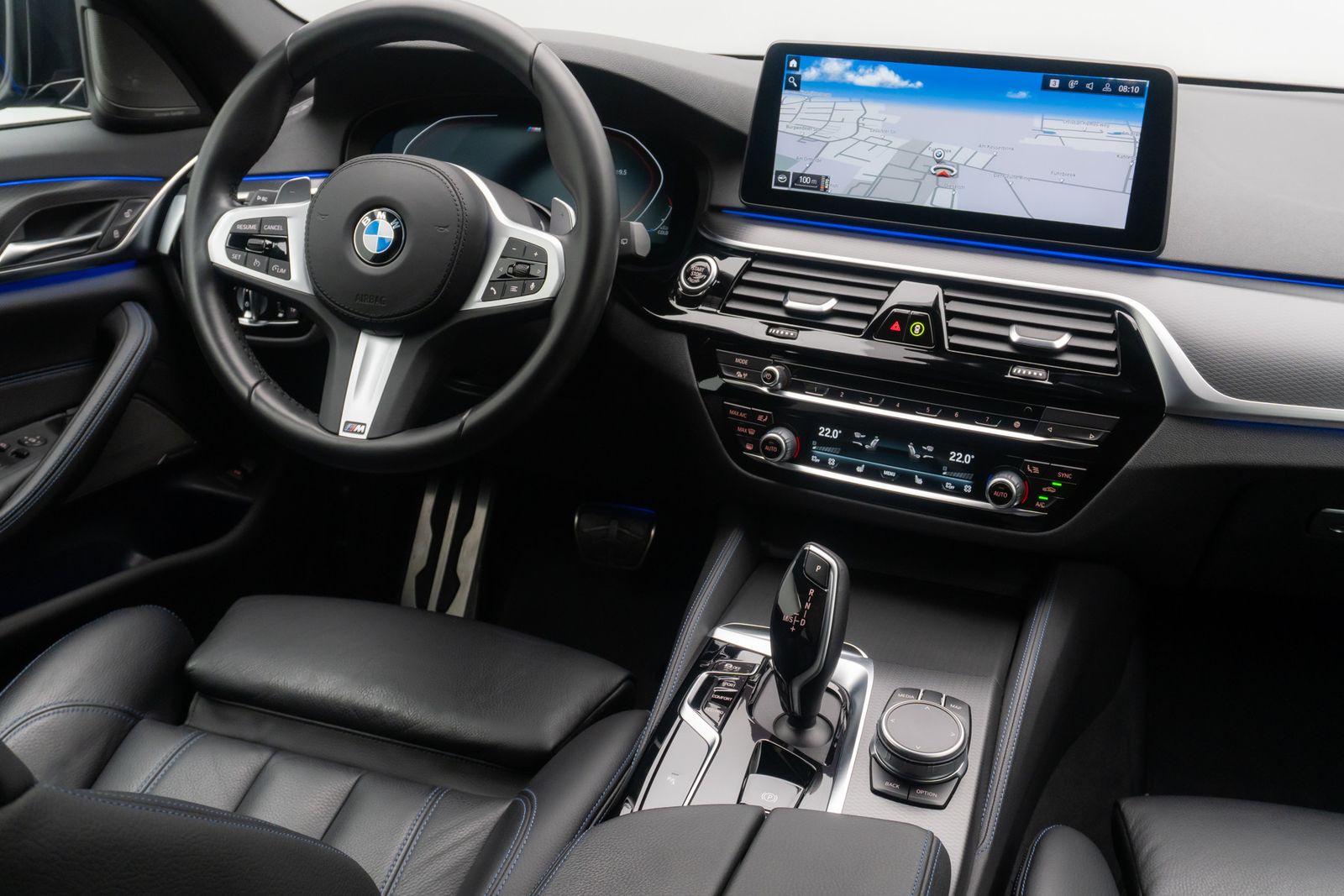 Fahrzeugabbildung BMW 540d xD M Sport Panorama HUD H/ K DAB SoftClose