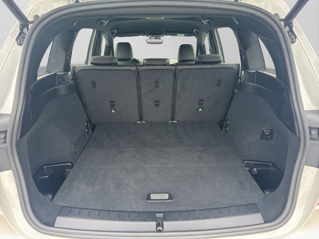 Fahrzeugabbildung BMW 218i Gran Tourer M Sport+Sportfahrwerk+LED+Navi