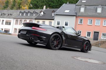 Porsche 991 Turbo*ACC,PDCC,LED,Chrono,Carbon,Sitzbelüft*