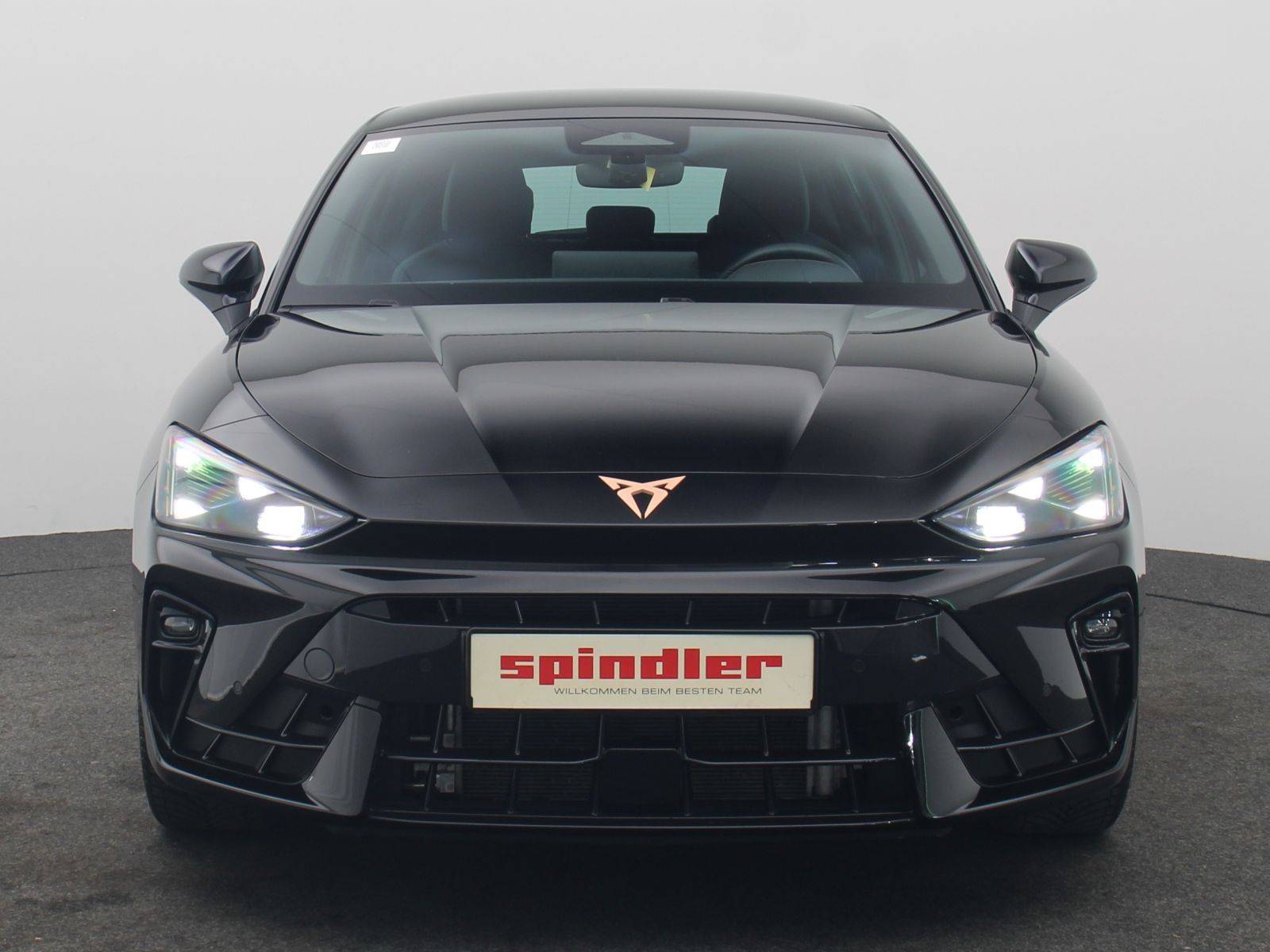 Cupra Leon 1.5 eTSI DSG Navi FullLink LED RFK ACC foto 3