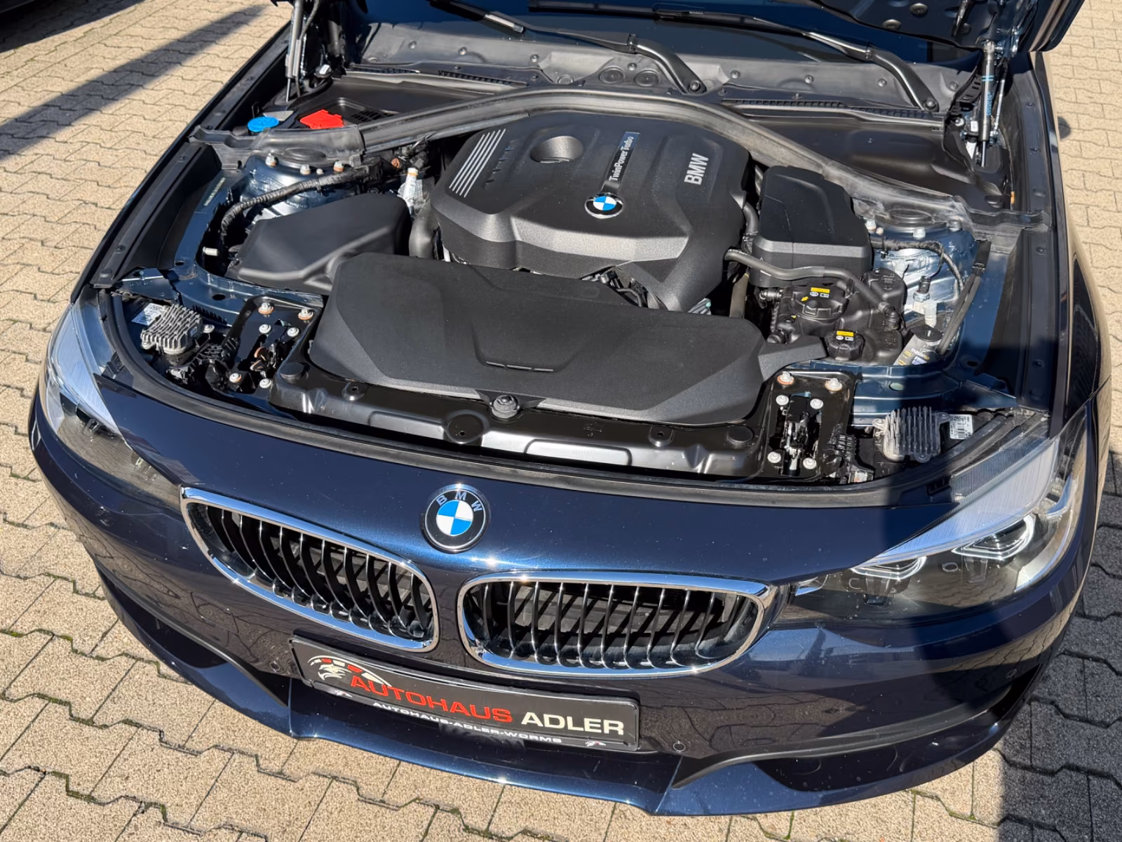 BMW 330i xDrive GT*INDIVIDUAL*Advan.*1HD*KAM*HUD*LED