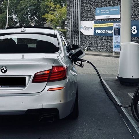 BMW F10 550D 3.0 M-paket