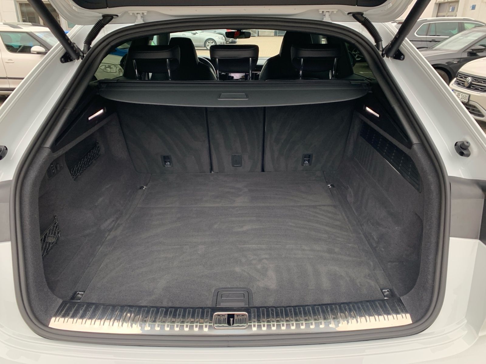 Audi SQ8 - Bild 11