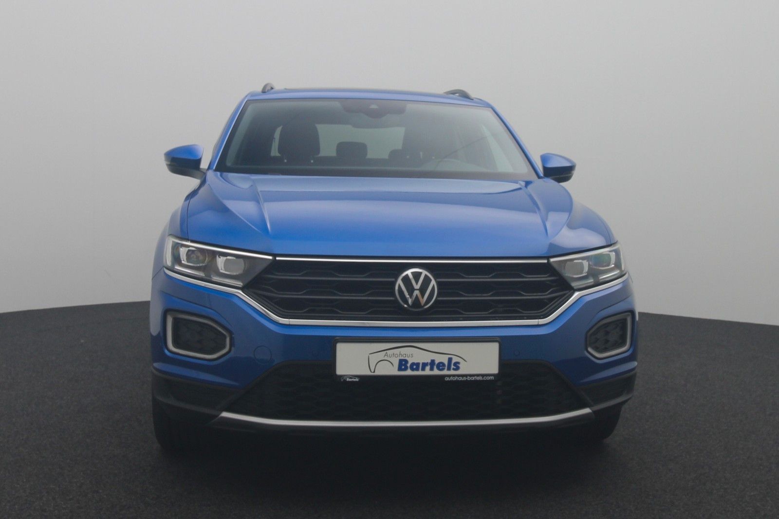 Fahrzeugabbildung Volkswagen T-Roc Sport 4M DCC ACC Panorama Kamera Standhz