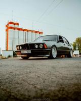 BMW 728i - graue BMW 728