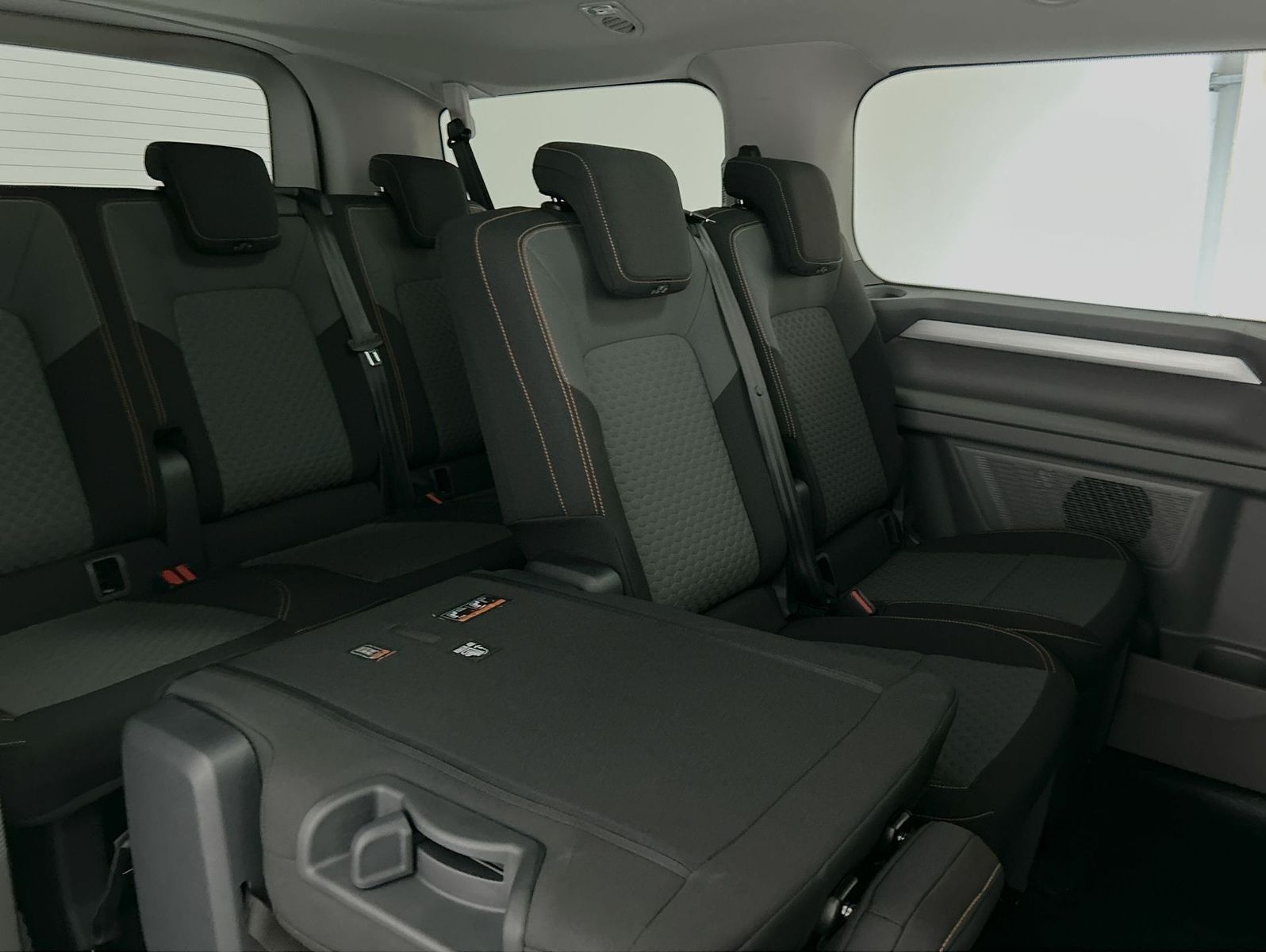 Volkswagen T7 Caravelle - Bild 20