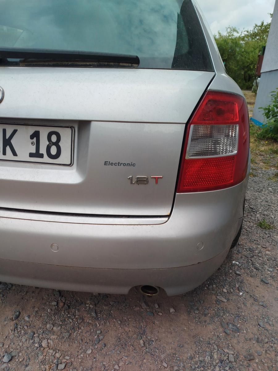 Audi A4 2004 — photo 5