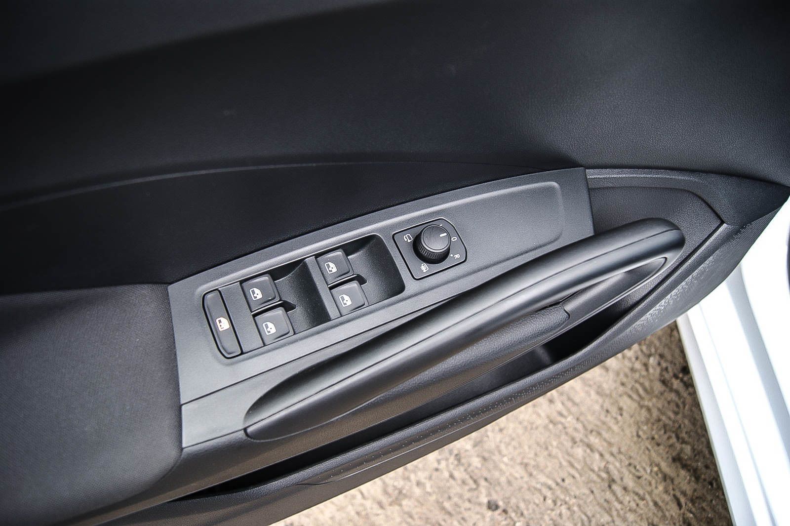 Fahrzeugabbildung SKODA Fabia 10 Drive Auto/DSG PANO VIRTUAL LED KAMERA