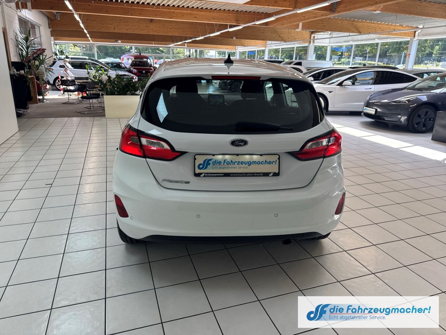 Fahrzeugabbildung Ford Fiesta Cool & Connect 1.0 EcoBoost EU6d Navi LED