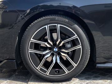 BMW 740 - 8