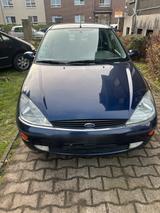 Ford Focus Ghia 1.6 Benzin TÜV NEU - Ford Focus aus 2000: Ghia