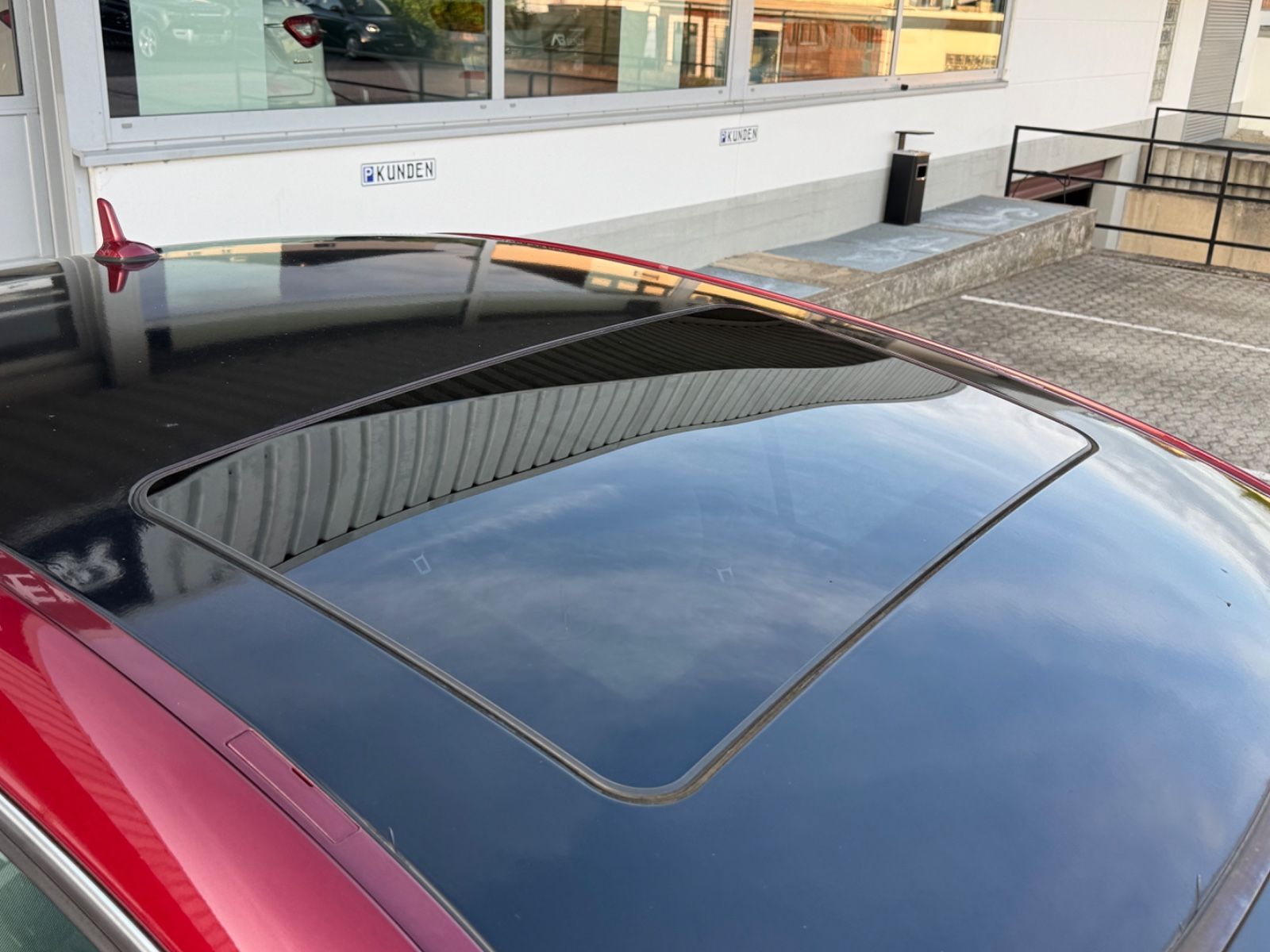 Fahrzeugabbildung Mercedes-Benz CLK 200 Kompressor Coupe/Elegance/S-Dach/SHZ/