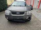 Ford Maverick Highclass Klima Rückfahrkamera - Ford Maverick mit Benzin-Antrieb