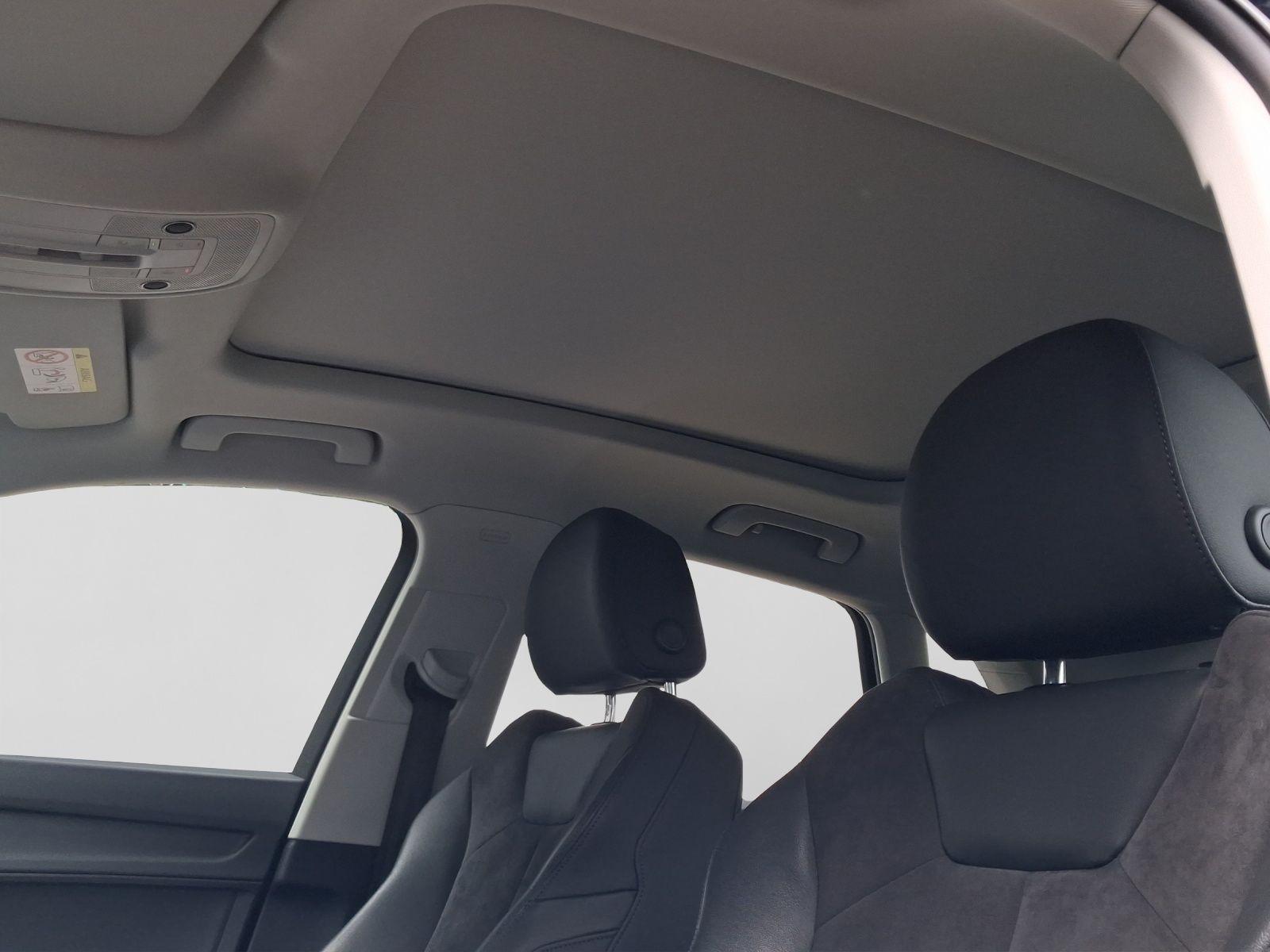 Audi Q3 45 TFSI Q AHK PANO MATRIX BuO NAVI+
