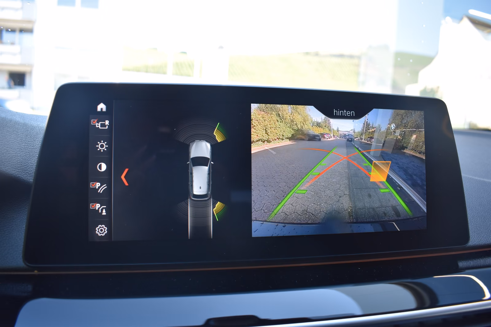 BMW 520i Touring Head-Up HiFi LED WLAN RFK Shz PDC