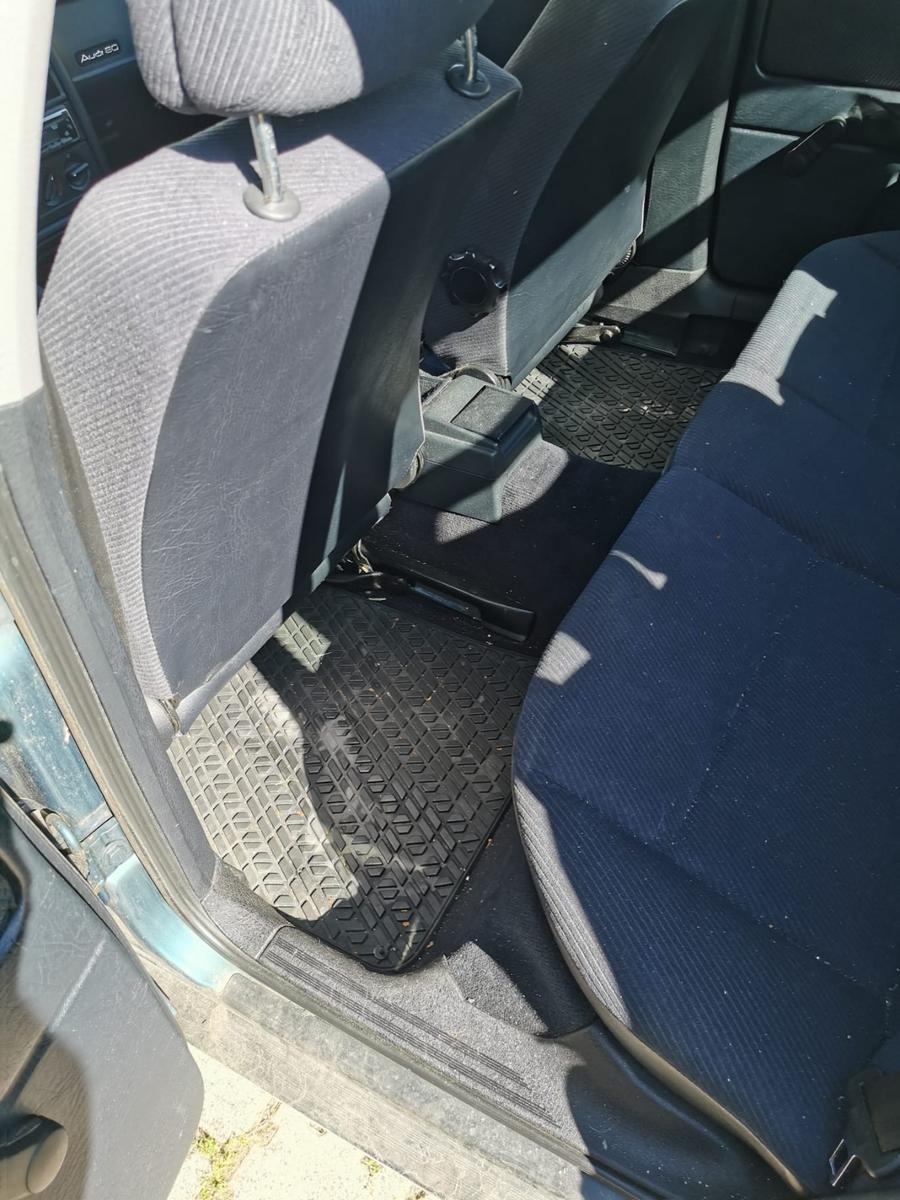 Audi 80 2.0 90 PS, Bj.1994, TÜV 7/2027, nicht fahrbe