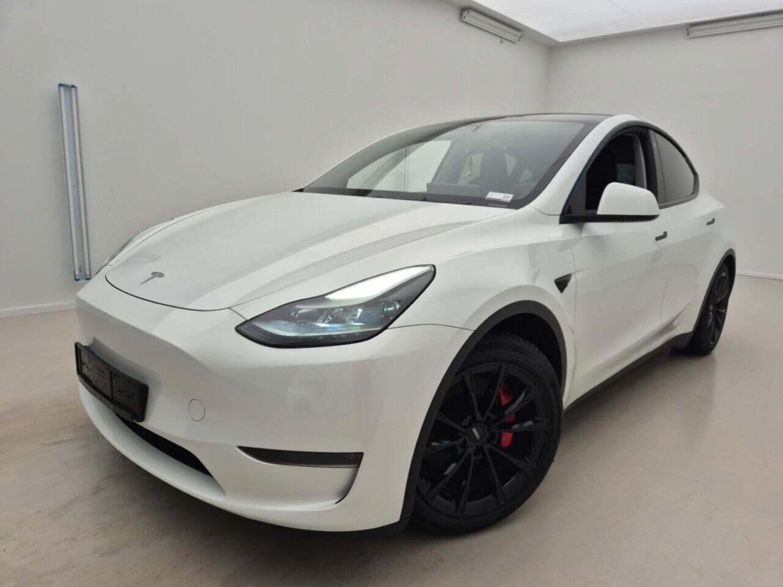 Tesla Model Y Dual Performance Dual AWD AHK+8-FACH