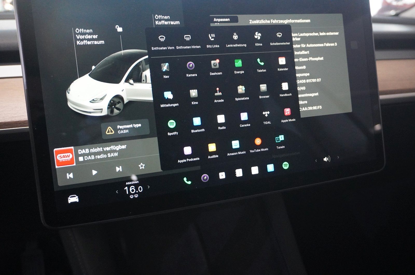 Fahrzeugabbildung Tesla Model 3 Standard Range Plus NAVI/KAMERA/SH/WÄRME