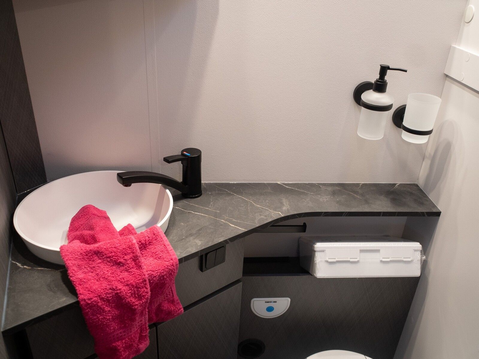 Fahrzeugabbildung Etrusco T-Modell Base 7.4 SBC MJ26*Markise*Pakete