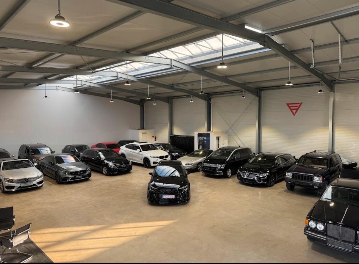 showroom-image-main