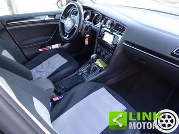 Volkswagen Golf - 12