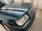 Mercedes-Benz E250TD ,orig.148tkm, Aut., eSHD, SHZ,efH,KD-Heft - aus 1995: Kombi