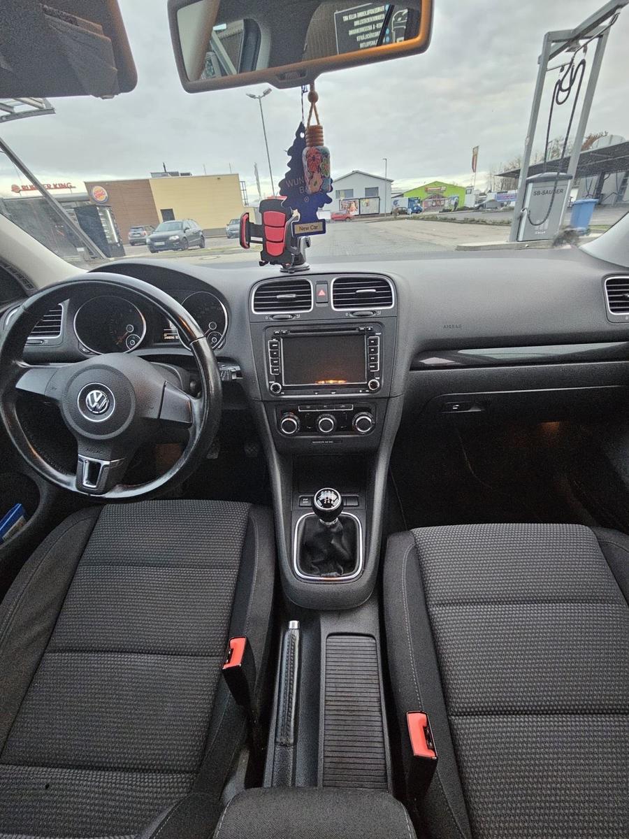 Volkswagen Golf 2009 — engine 122 HP (90kW)