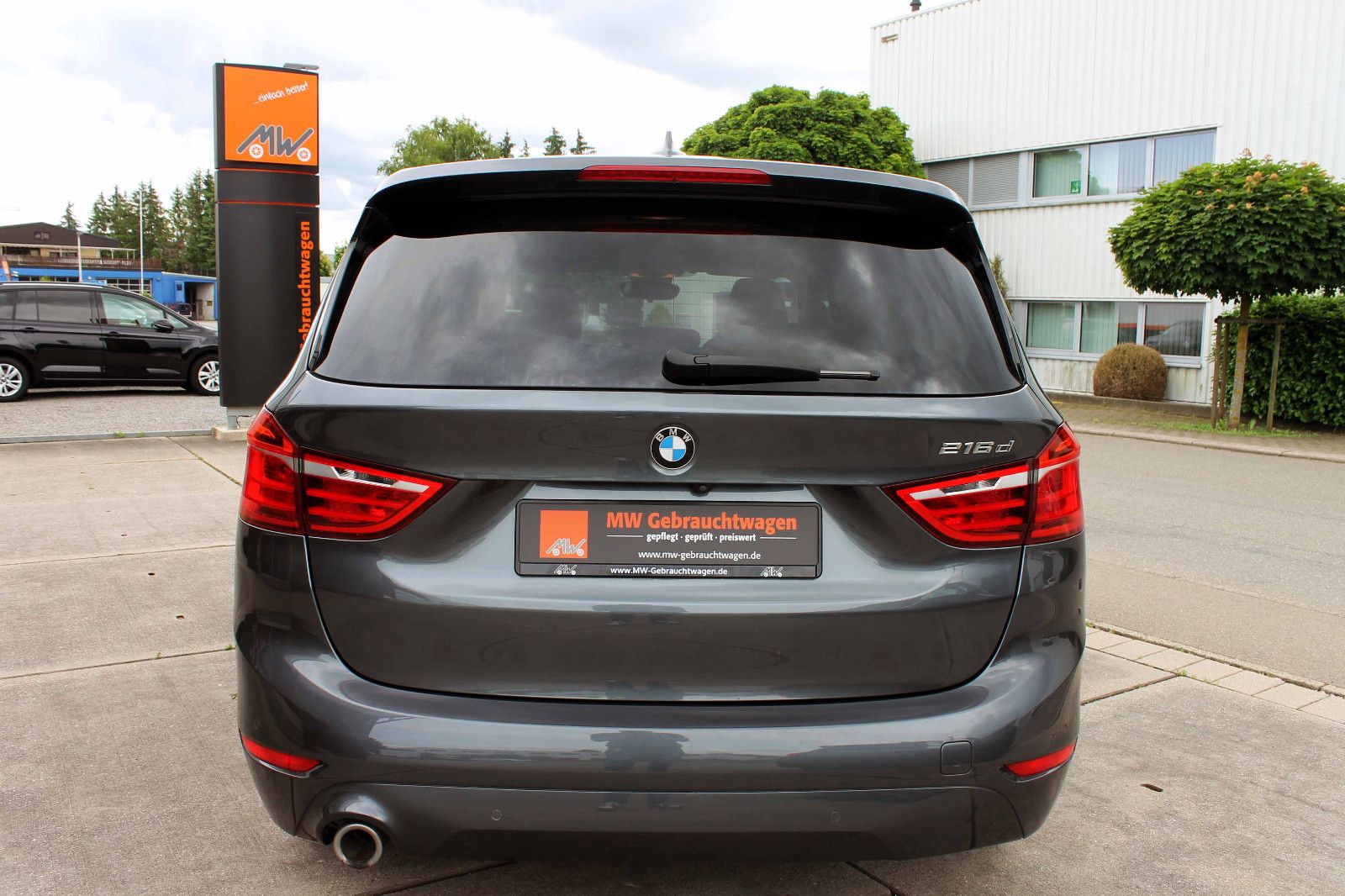Fahrzeugabbildung BMW 216d Gran Tourer Steptr. HUD NAV ACC KAM PDC BT