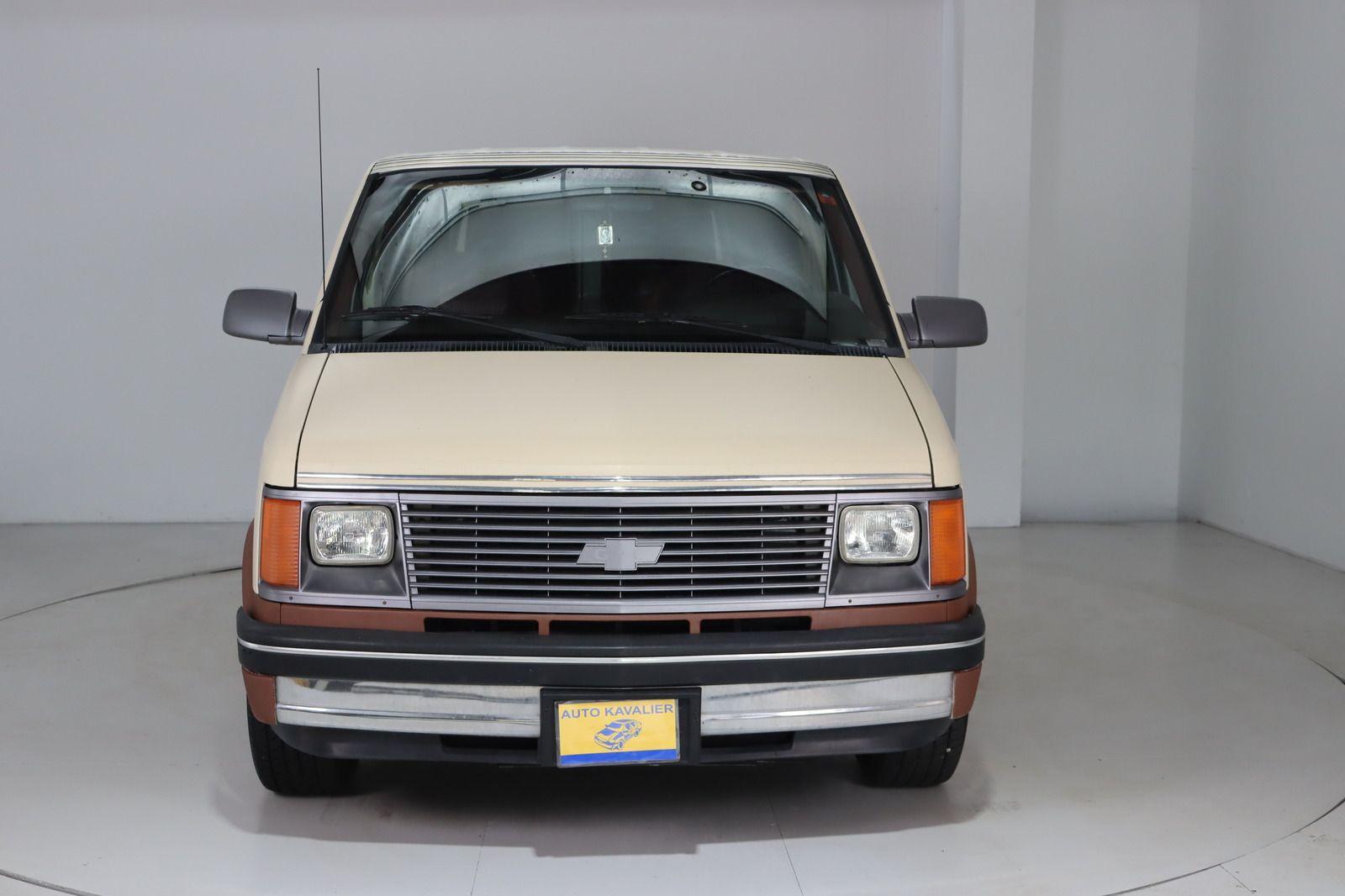 Fahrzeugabbildung Andere Chevrolet Astro Van WOMO * Vorzelt * HU/AU neu