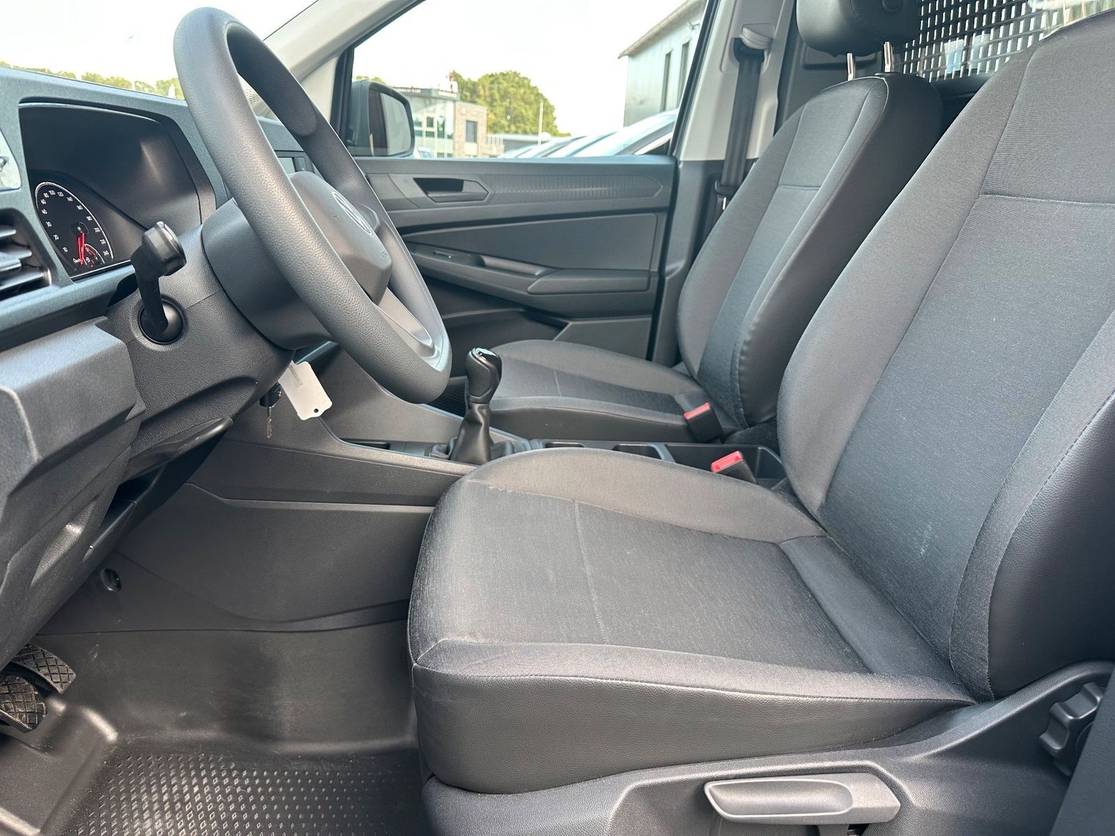 Fahrzeugabbildung Volkswagen Caddy Cargo 2.0 TDI KLIMA+SHZ+PDC+WINTER-PAKET