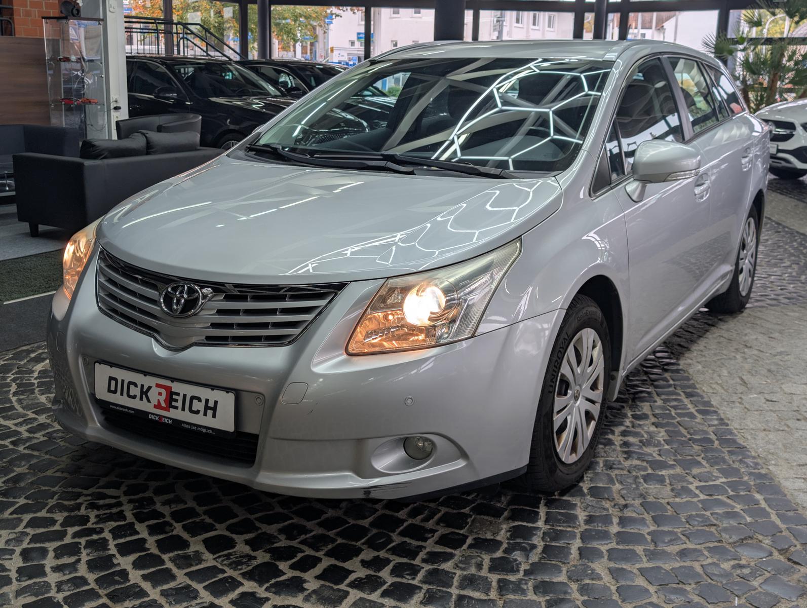Toyota Avensis 2010 — engine 1.798 cm³, 147 HP (108kW)