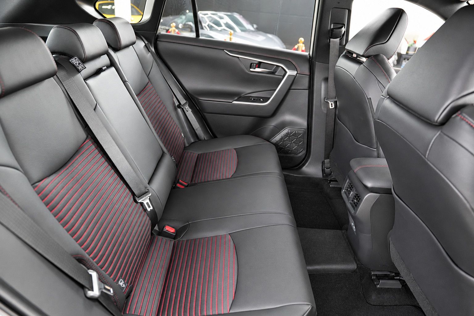 Fahrzeugabbildung Suzuki Across 2.5 Plug-In Hybrid Comfort+ E-Four/ACC/