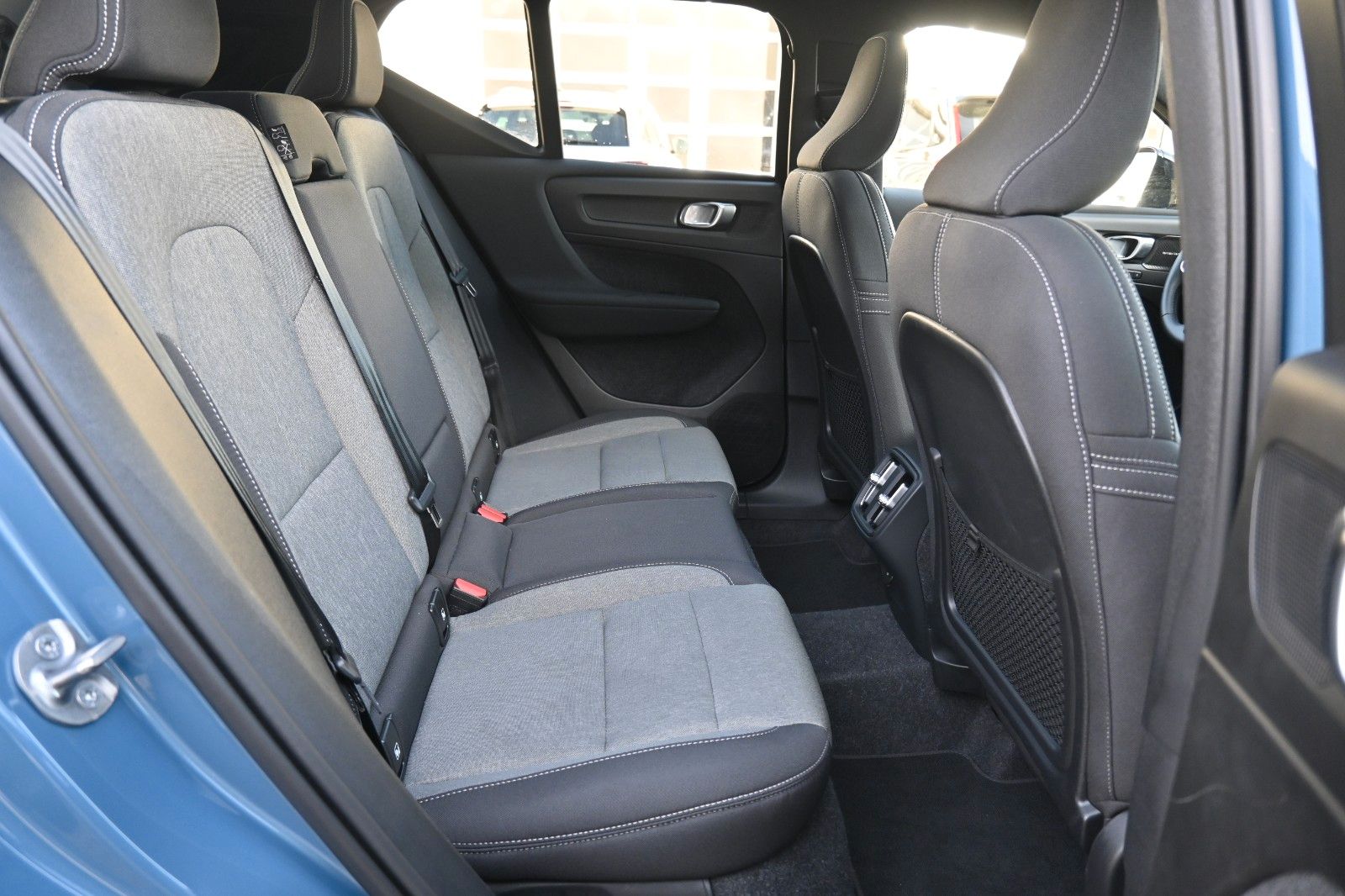 Fahrzeugabbildung Volvo XC40 B3 DKG Plus Dark*360°*PANO*ACC