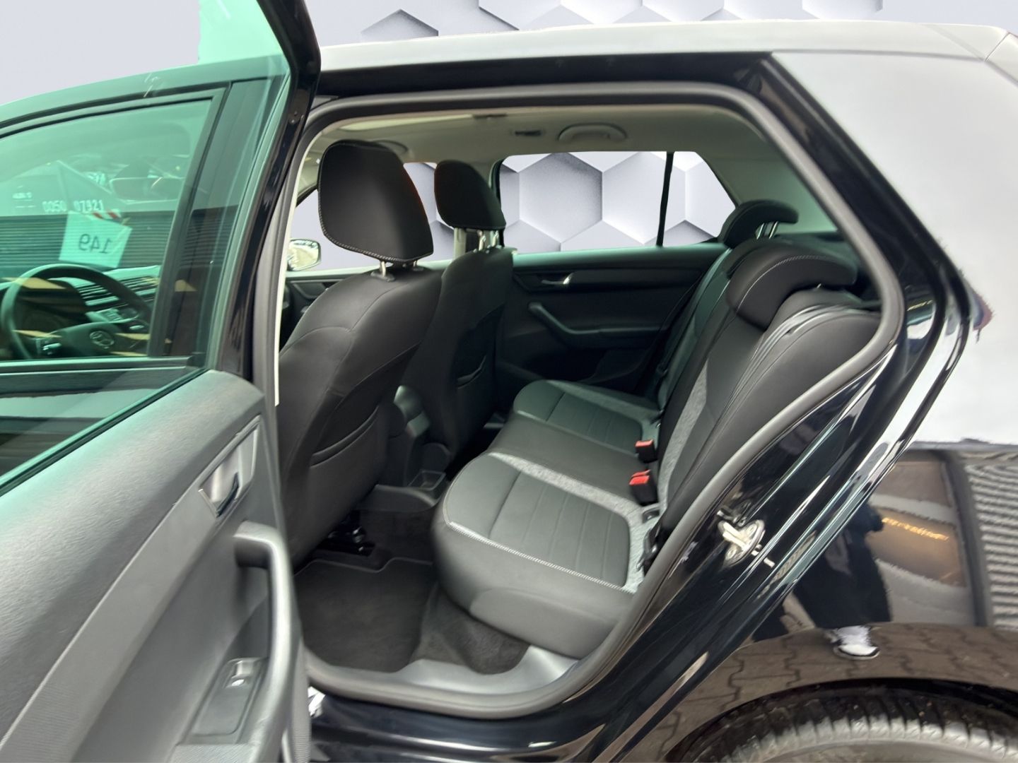 Fabia 1.0 TSI Drive PanoDach PDC ACC Rückfahrkam