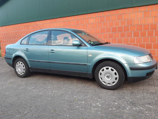 Volkswagen Passat 1.8 Comfortline - Liebhaberzustand