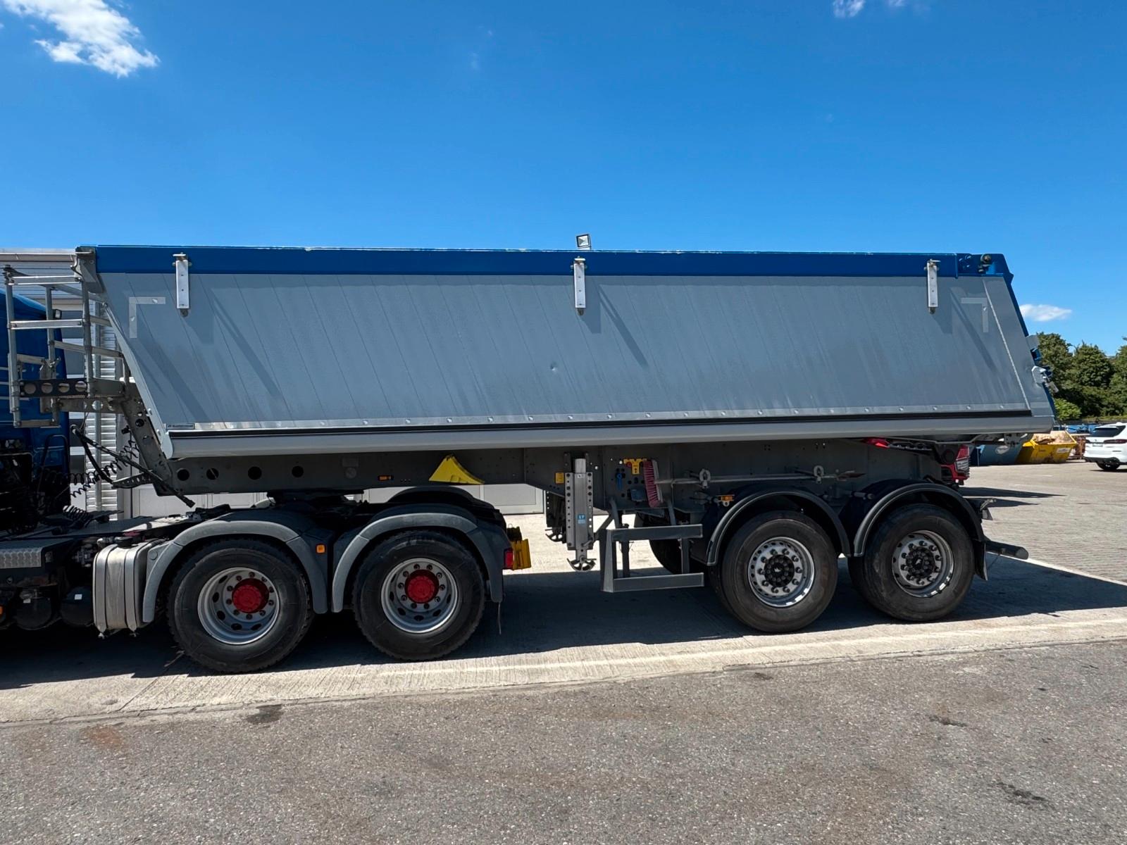 Schmitz Cargobull SCB-S2 Alukastenmulde
