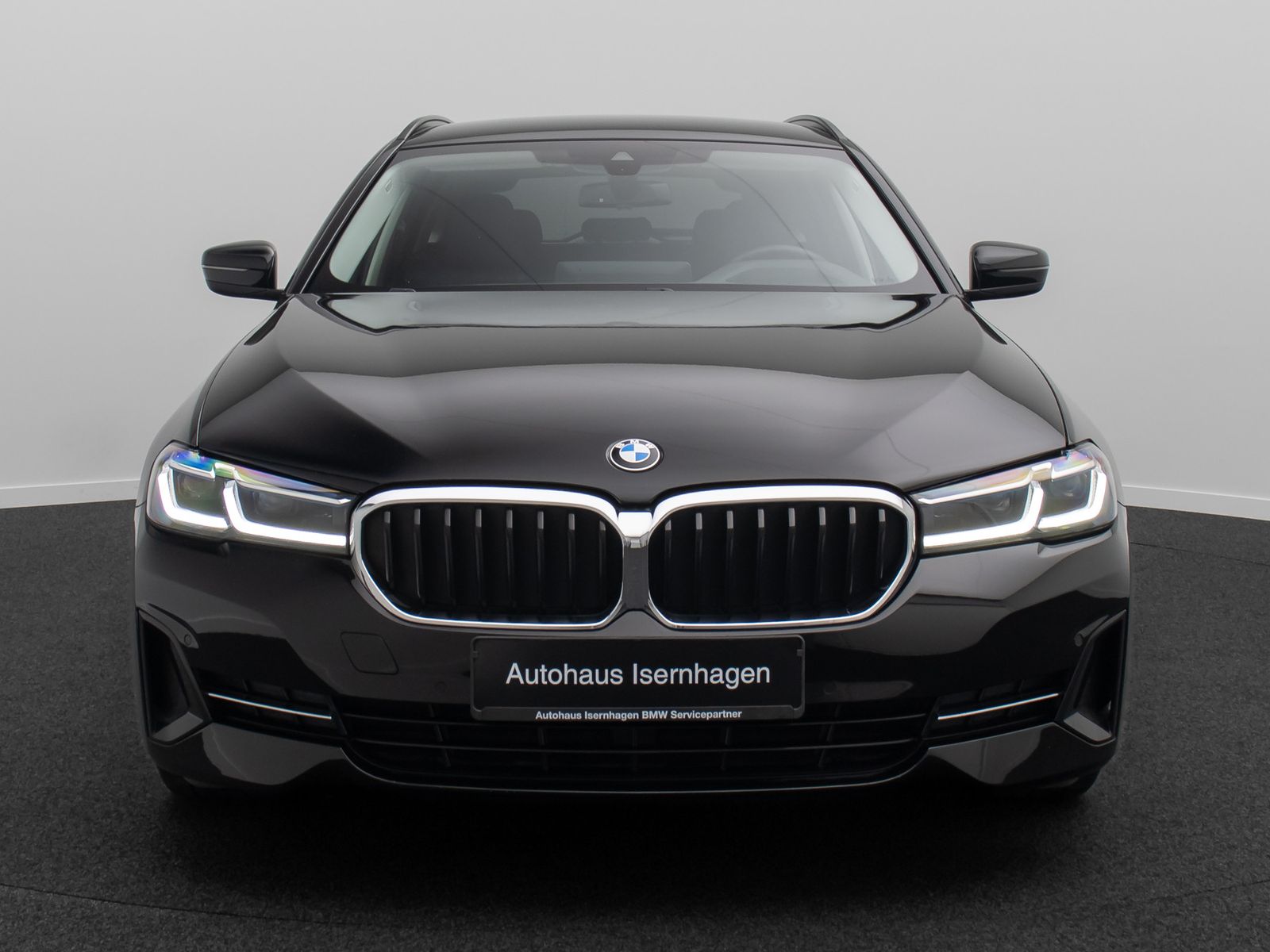 Fahrzeugabbildung BMW 520d Kamera Laser HUD DAB 4xKlima Alarm Komfort
