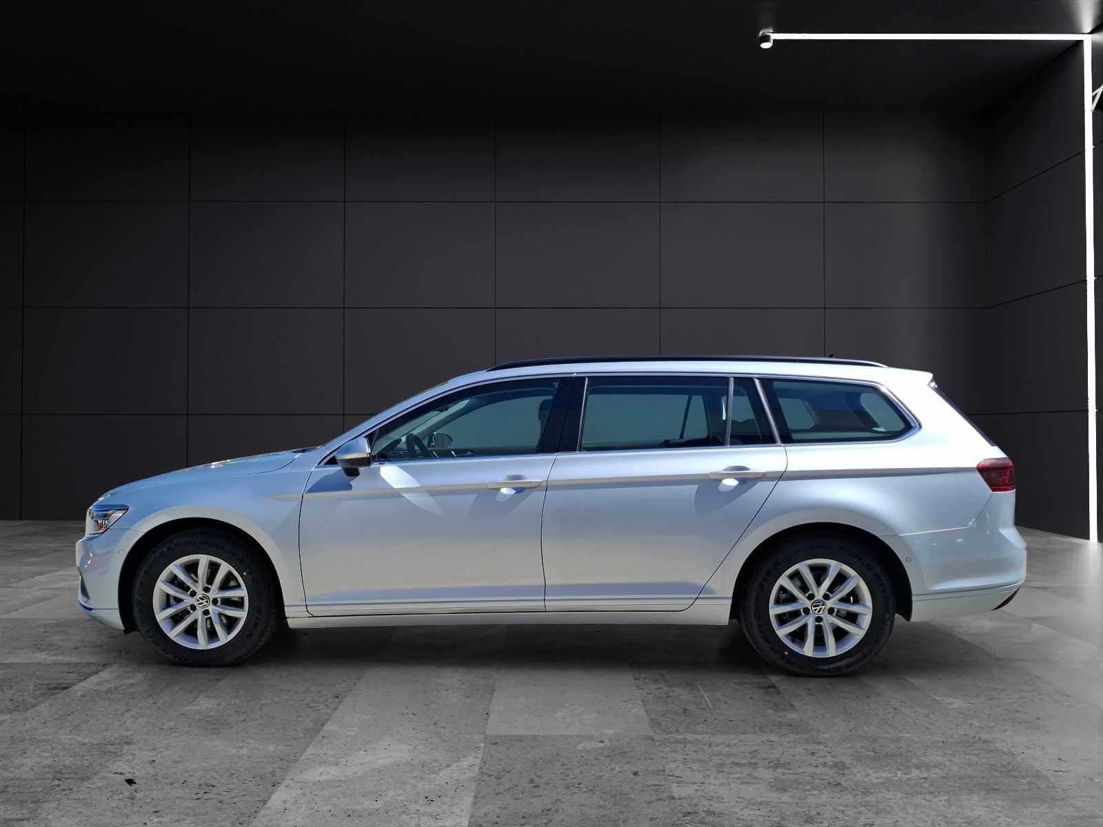 Fahrzeugabbildung Volkswagen Passat Variant TDI Business DSG Matrix AHK Navi