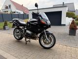 BMW R1100S - BMW 2000 R1100R