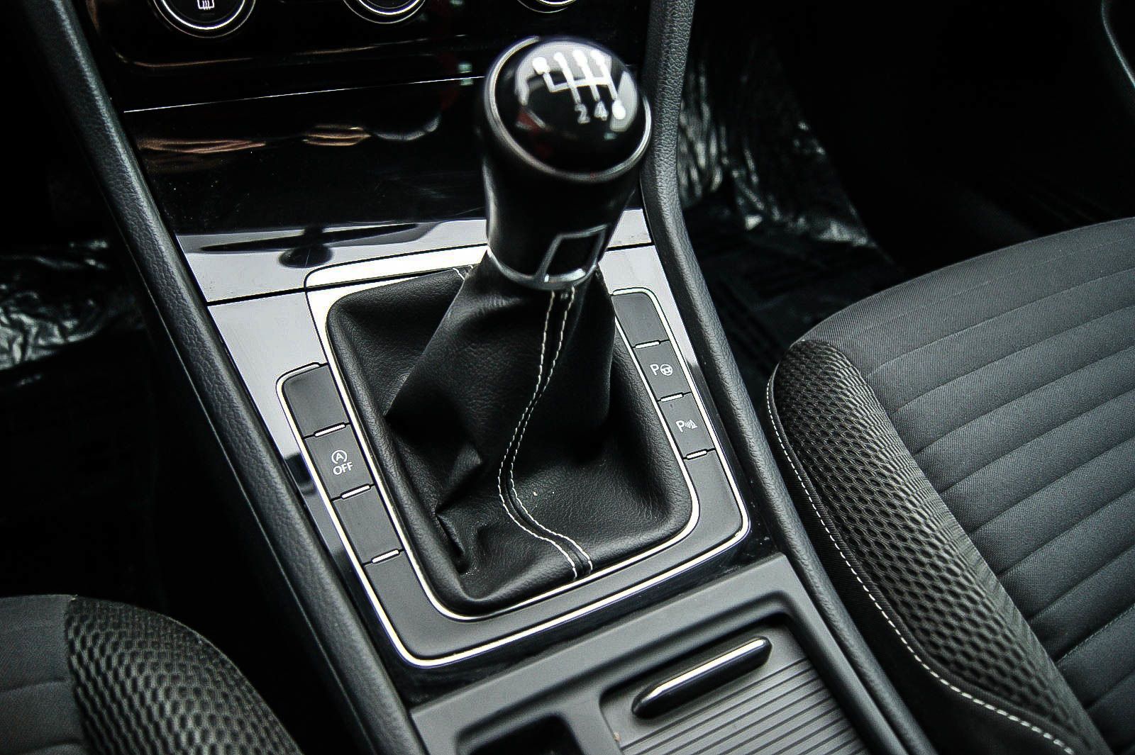 Fahrzeugabbildung Volkswagen Golf 7 Variant 12TSI CUP BMT PARKLENKASSISTENT