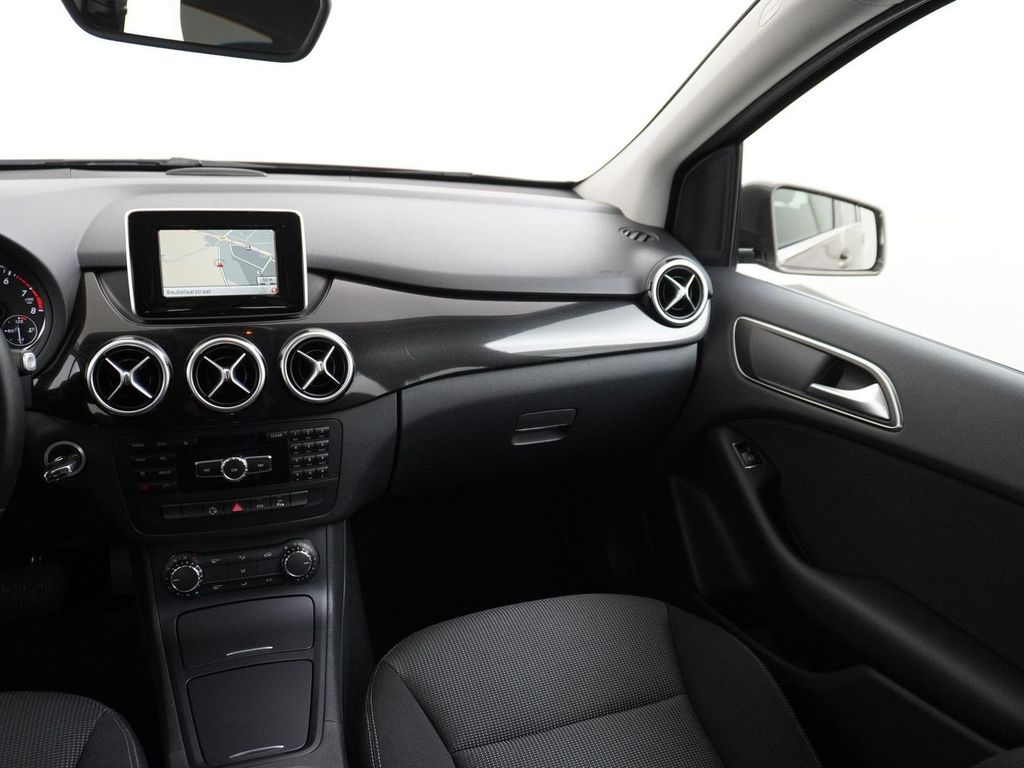 Mercedes-Benz B 180 Ambition