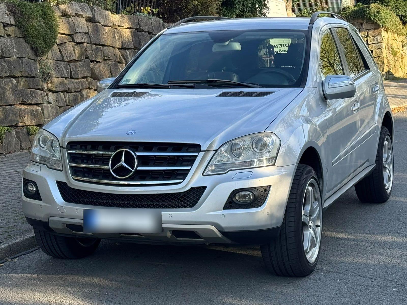 Mercedes-Benz ML 320