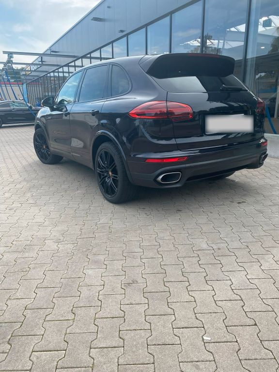 Image of Porsche Cayenne