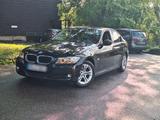 BMW E90 320i Facelift - BMW 320: 320i E90