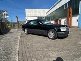 Mercedes-Benz E 230 - Mercedes-Benz E 230: Coupe